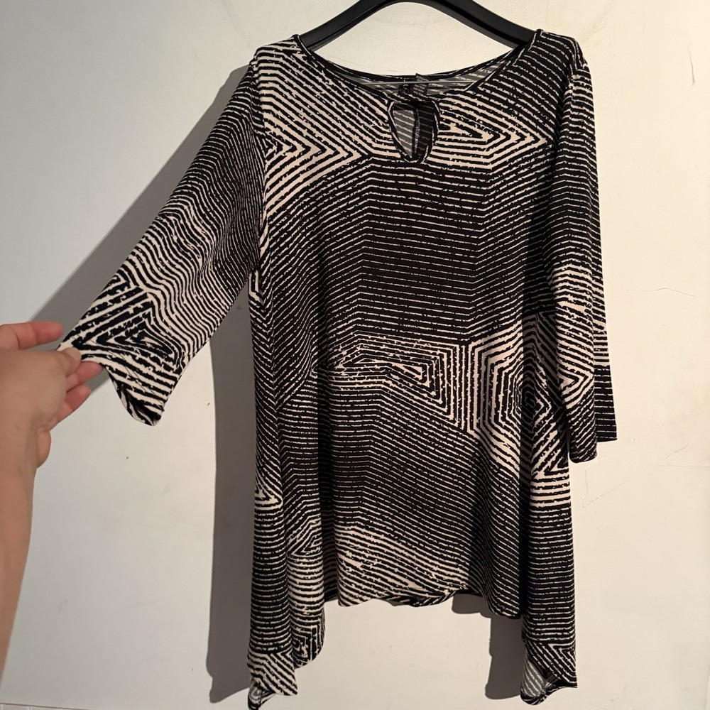 Clara Sunwoo Top  Tunic Black White Artsy‎ Abstract Size Medium